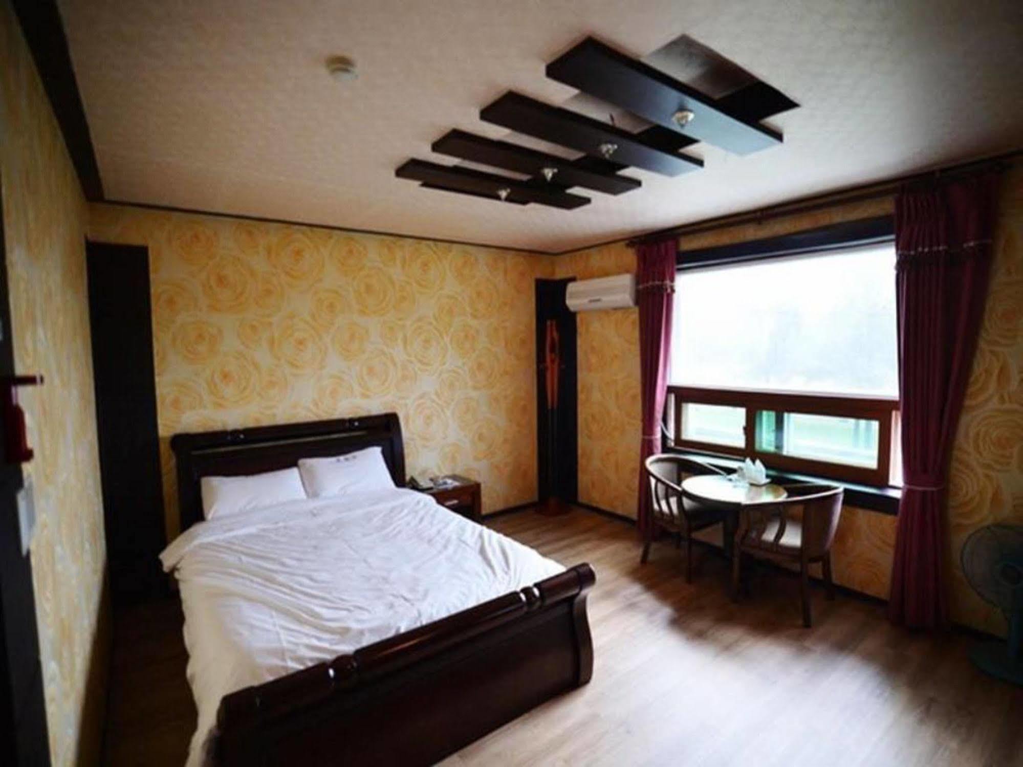Am Ort Hotel ยอซู ภายนอก รูปภาพ
